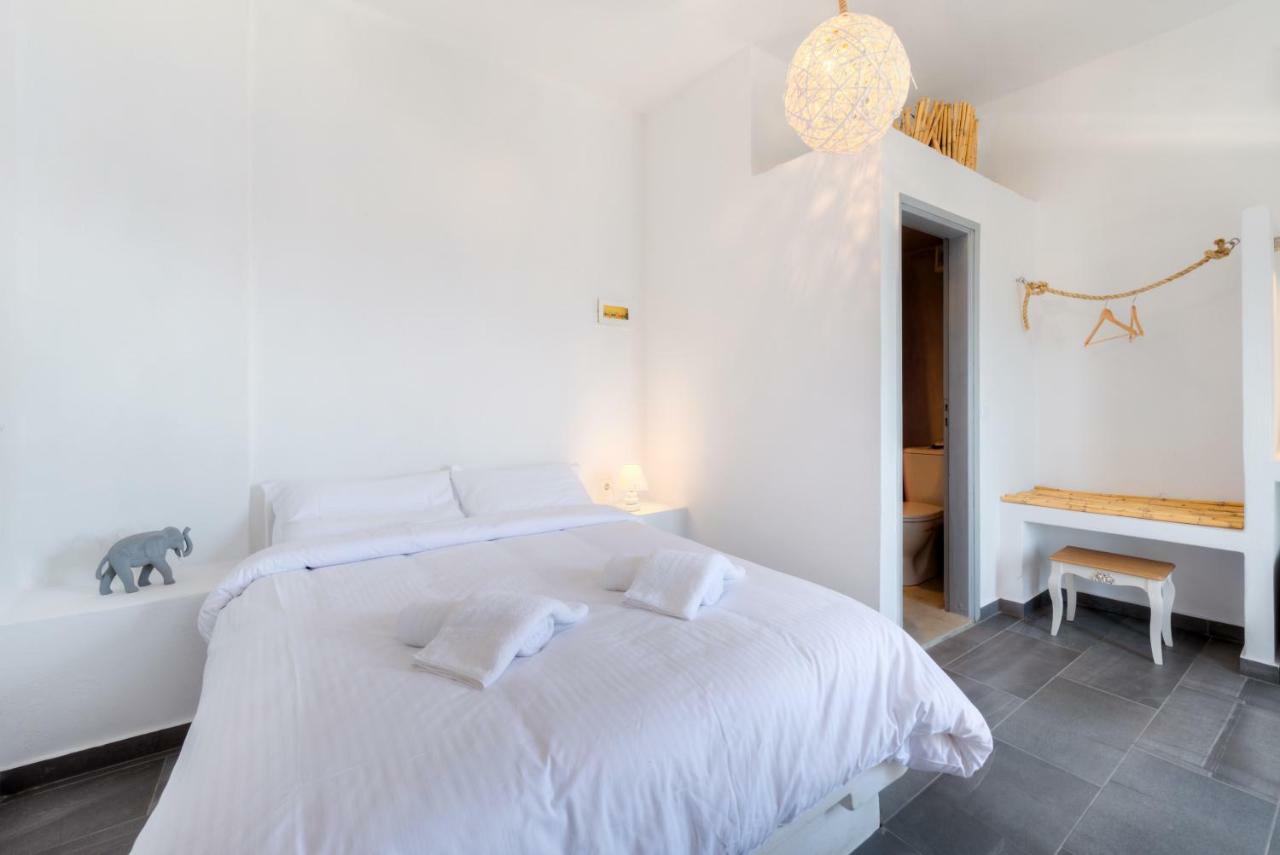 Katris Apartments Fira  Bagian luar foto